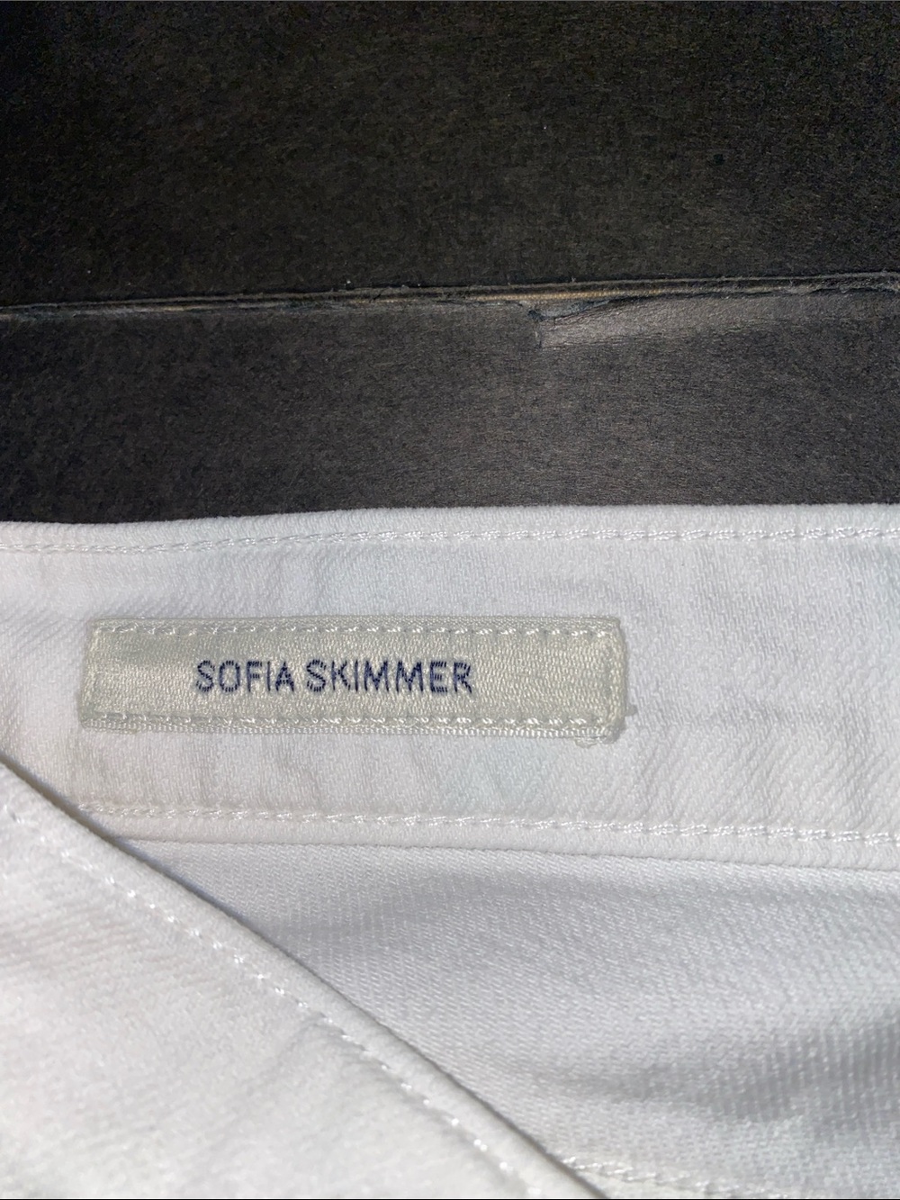 Lucky Brand Size 6/28 "Sofia Skimmer" mid-rise curvy fit cropped jeans - Picture 3 of 14
